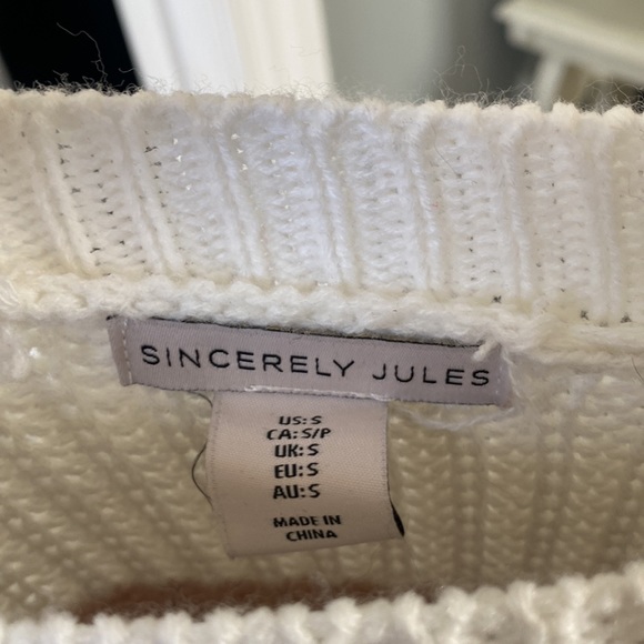 Sweater - Picture 4 of 5